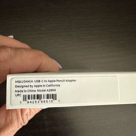 Apple USB-C to Pencil Adapter - White - Picture 2 of 3